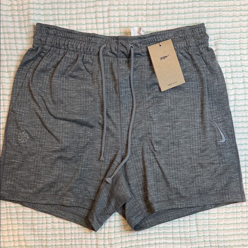 Men’s Nike Yoga Standard Fit 5” inseam short